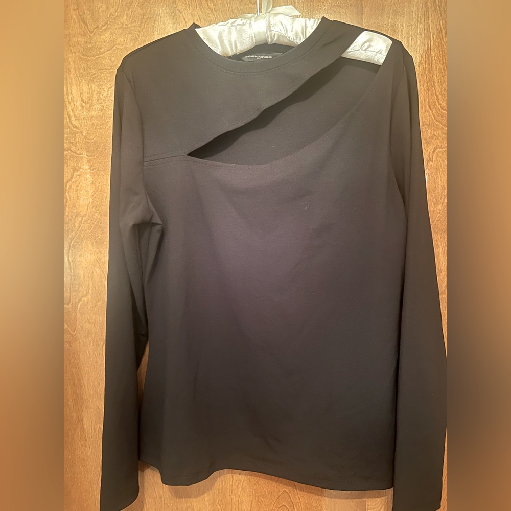 Black cut-out L/S